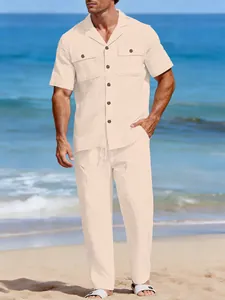 Vue détaillée de l'ensemble de loisirs en lin crème pour hommes avec chemise
