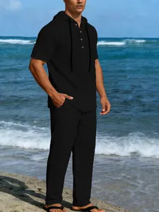 Completo casual da uomo in lino nero con top con cappuccio a maniche corte e pantaloni