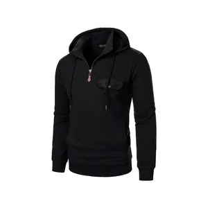 Herren Kapuzenpullover in Schwarz mit Stehkragen, Reißverschluss und Steppmuster