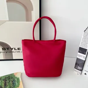 Rote Nylon-Tragetasche, stilvolle Schultertasche für Arbeit oder Hochzeitsgeschenk
