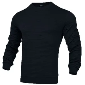Vue détaillée de la texture gaufrée d'un sweat-shirt bleu marine pour homme à col rond