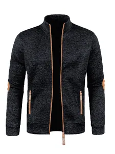 Veste en maille gris chiné pour homme avec coudières et accents de fermeture marron