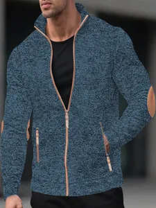 Pull en tricot bleu chiné pour hommes avec patchs aux coudes et poches zippées détail