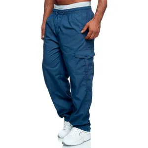 Vista completa dei pantaloni cargo blu da uomo con vestibilità dritta e tasche laterali