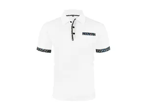 Vue détaillée d'un polo blanc en soie glacée avec bordure imprimée paisley