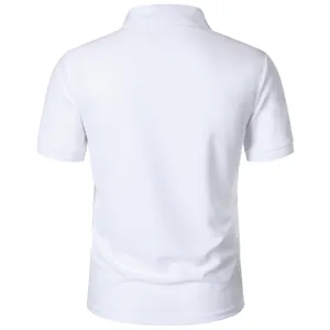 Vue arrière d'un polo à manches courtes blanc uni pour hommes en maille piquée fine