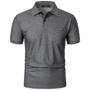 Gros plan d'un polo gris pour homme avec poche poitrine et col boutonné élégant