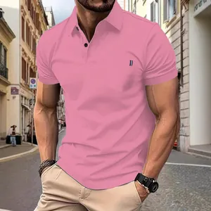 Polo classique rose pour homme à manches courtes avec col et détail sur le torse