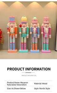Quattro figurine schiaccianoci in legno colorato tonalità macaron per decorazioni