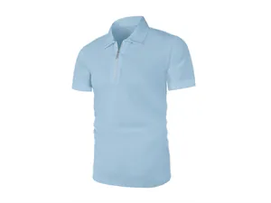 Vue détaillée du polo en mesh bleu clair pour hommes avec fermeture éclair argentée