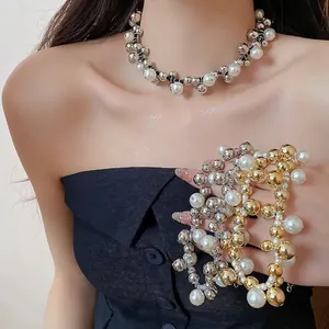 Collana Girocollo Multistrato di Perle Artificiali per Donna Perline in Lega di Metallo Elegante Catena per Clavicola Gioielli in Stile Ins