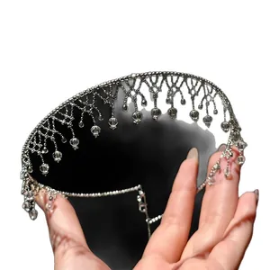 Elegante kristallen franje cirkelvormige choker ketting met kant design zilver