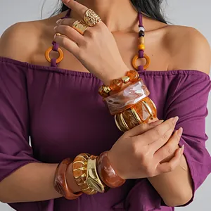 Europese Retro Onregelmatige Geometrische Acryl Gemarmerde Armring Voor Vrouwen Vergulde Legering Hars Schildpad Textuur Niche Stijl Armband
