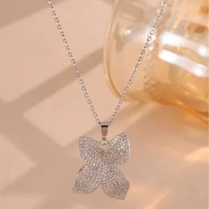 Four Petal Flower Clover Pendant Necklace Copper Cubic Zirconia Inlaid Fashion Jewelry For Women Elegant