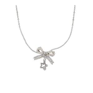 Collana choker di perle con fiocco in zircone e ciondolo a fiore per moda femminile