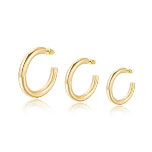 Set of three sizes gold hollow C-shaped hoop earrings made of polished stainless steel