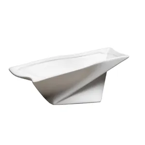 Modern minimalist white ceramic fruit bowl and decorative tray for elegant home decor