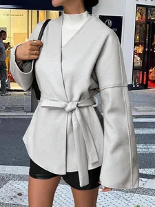 Veste longue élégante grise pour femme avec ceinture à la taille et coupe décontractée