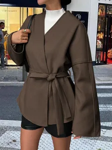 Veste blazer marron élégante à ceinture et manches longues pour femme en automne