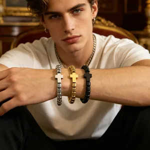 Bracciali con perline a croce in acciaio inossidabile da uomo in argento, oro e nero