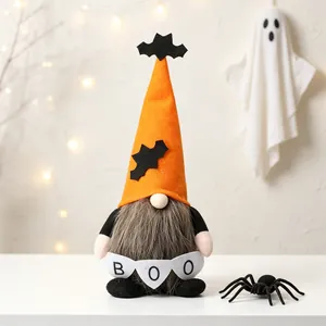 Handgefertigter Halloween-Zwerg ohne Gesicht mit orangefarbenem Hut und BOO-Banner-Dekor