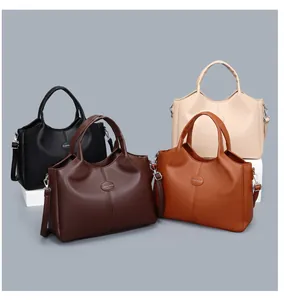 Stylish large capacity retro handbags in four colors for fashion and daily commuting
