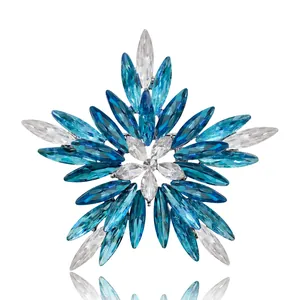 Snowflake Brooch Pin Alloy Rhinestone Crystal Sparkling Christmas Winter Jewelry For Women Suit Sweater Elegant Accessory Vintage