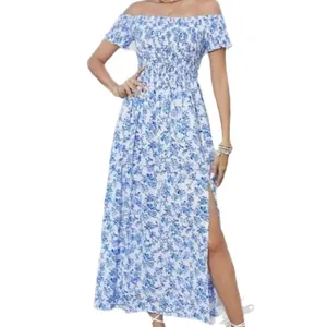 Elegante bohemien maxi-jurk met bloemenprint, blote schouders en zijsplit voor de zomer