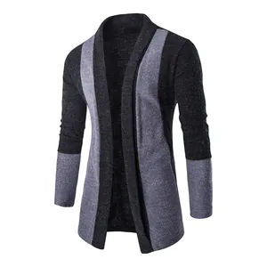 Stilvolle Strickjacke für Herren mit Patchwork-Muster und modernem offenem Design