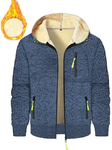 Detailansicht des weichen beigen Sherpa-Fleece-Futters in einer blauen Kapuzenjacke