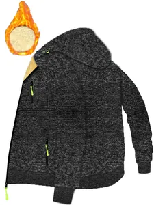 Detailansicht der grauen Kapuzenjacke mit warmem Fleecefutter und gelben Details