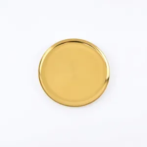 Moderne Scandinavische gouden metalen ronde tray voor sieraden en woondecoratie