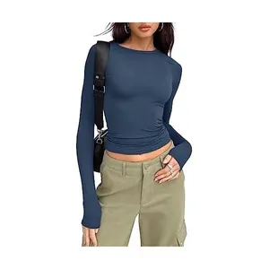 Slim fit long-sleeve navy blue crew neck T-shirt for women in casual street style