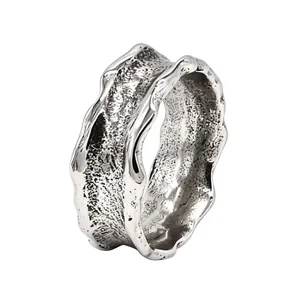 Retro Herren Titanstahl Ring Unregelmäßige Lava Textur Antik Silber Punk Stil Breites Band Individueller Schmuck Ring
