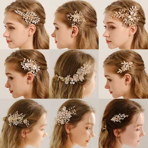Handmade floral bridal hair clips set with pearls and gold alloy for wedding accessories