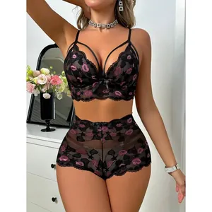 Sexy Spitzenwäsche-Set mit pinker Lippen-Stickerei, bestehend aus BH und Shorts