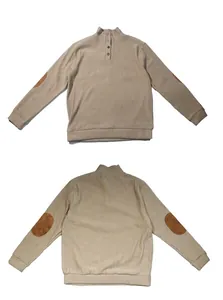 Vorder- und Rückansicht eines Herren-Rippstrickpullovers mit braunen Ellenbogen-Patches