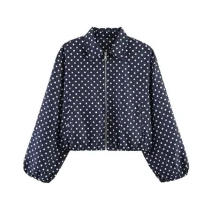 Veste courte à pois bleu marine et blanc avec fermeture éclair pour la mode décontractée