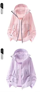 Vue de face de vestes de protection UV légères en couleurs rose bois et violet taro