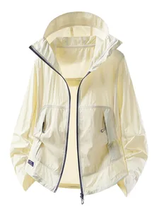 Veste de protection UV légère à capuche en tissu respirant de soie glacée jaune clair