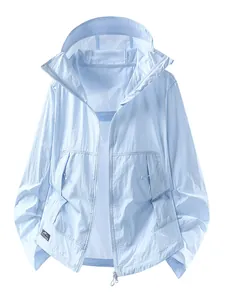 Veste de protection solaire bleu clair légère avec capuche pour extérieur