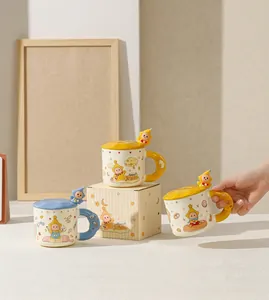Ensemble de tasses en céramique mignonnes avec couvercles et cuillères Star Boy et boîte
