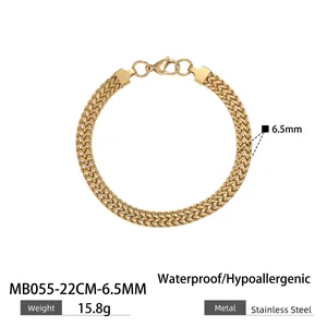 Detailed view of the 6.5mm wide golden braided mesh stainless steel bracelet for men