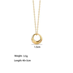 Collier avec pendentif anneau doré minimaliste pour femme avec dimensions détaillées