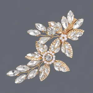 Fermaglio per capelli da sposa fatto a mano con perle e cristalli scintillanti oro