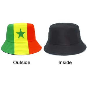 Chapeau bob réversible avec imprimé drapeau du Sénégal et un côté intérieur noir uni