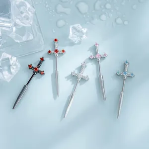 Schwert Kreuz Dolch Knorpel Stecker Ohrring Schraubverschluss Titanstahl Kupfer Zirkon Mikropflaster Punk Gothic Unisex