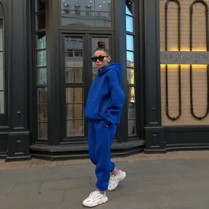 Leuchtend königsblauer Oversized-Trainingsanzug für Damen, zweiteiliges Hoodie-Set.