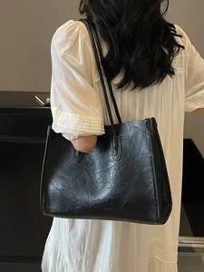 Large capacity black tote bag for women, stylish faux leather commute shoulder bag