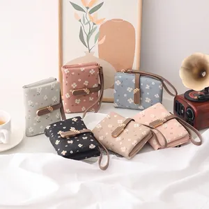 Elegant floral print short wallets for women with leaf buckle and wristlet strap